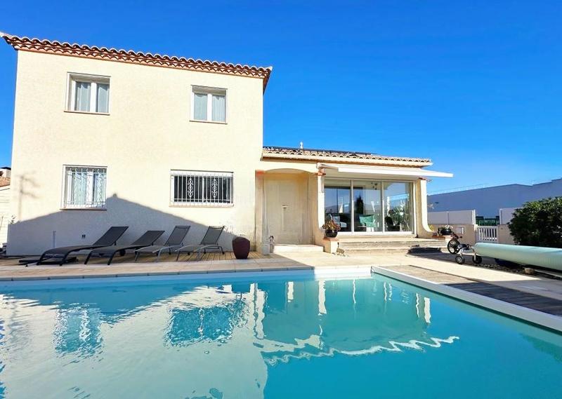 Maison - 125 m² - 5 pièces