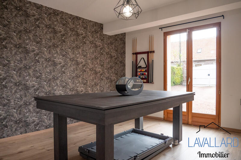 Maison - 152 m² - 6 pièces