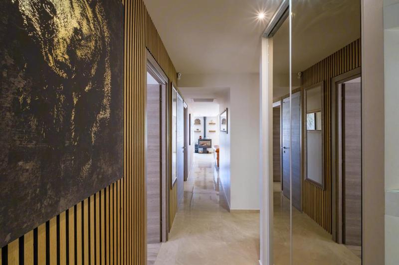 Villa - 258 m² - 14 pièces