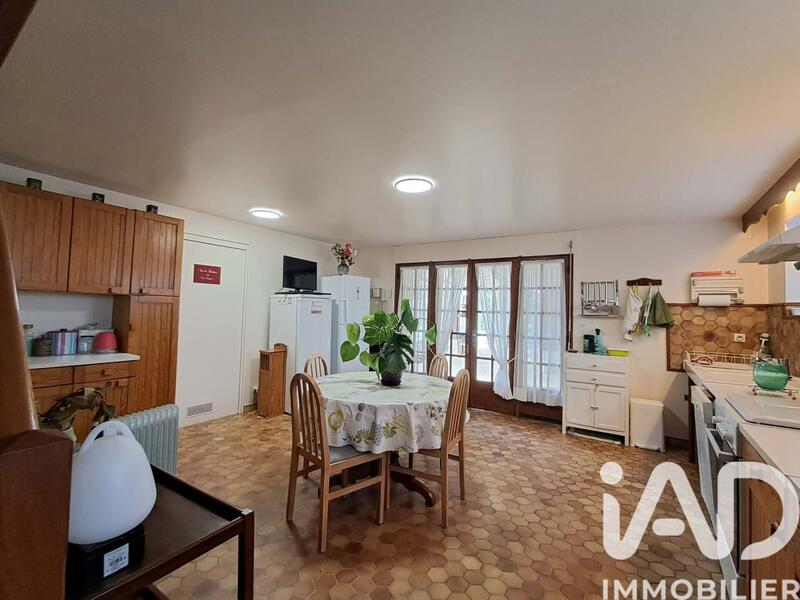 Maison - 200 m² - 8 pièces