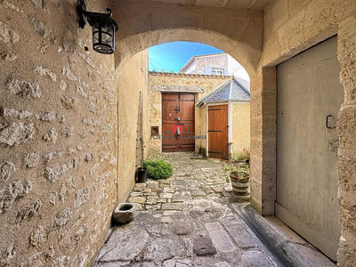 Maison - 251 m² - 5 pièces