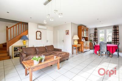 Maison - 127 m² - 5 pièces