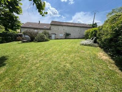 Maison en pierre - 228 m² - 7 pièces