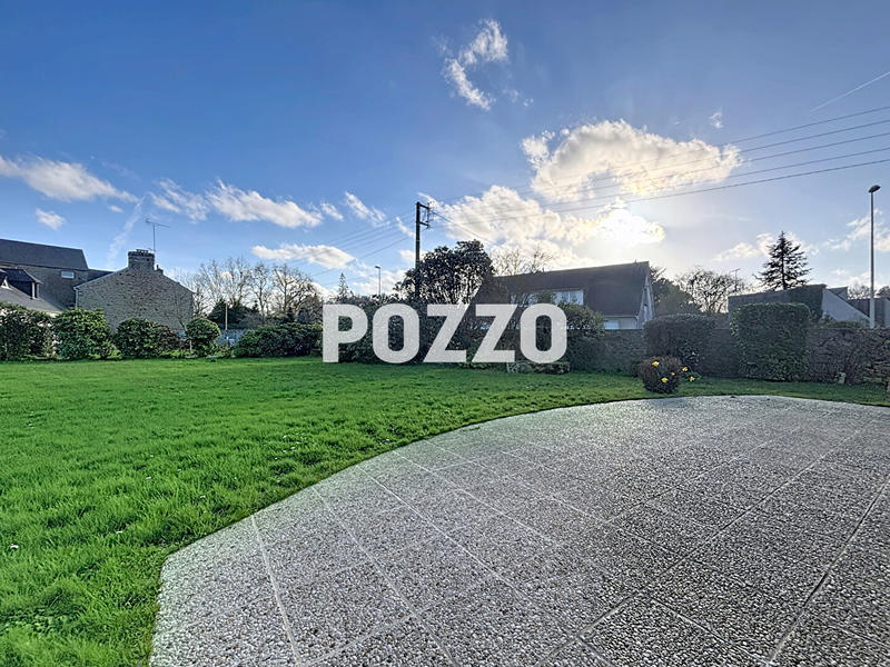 Maison - 161 m² - 8 pièces