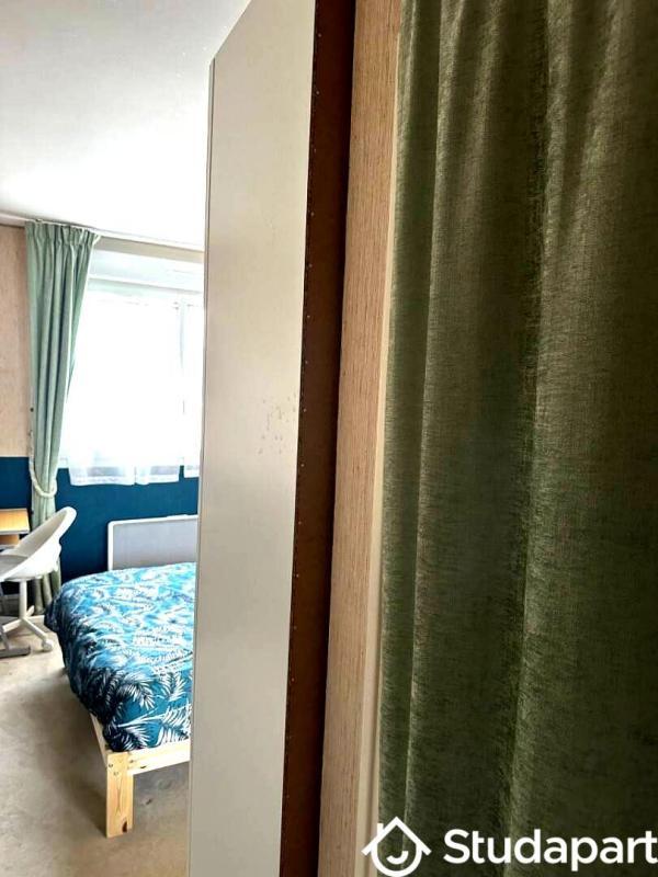 Chambre - 11 m² - 1 pièce