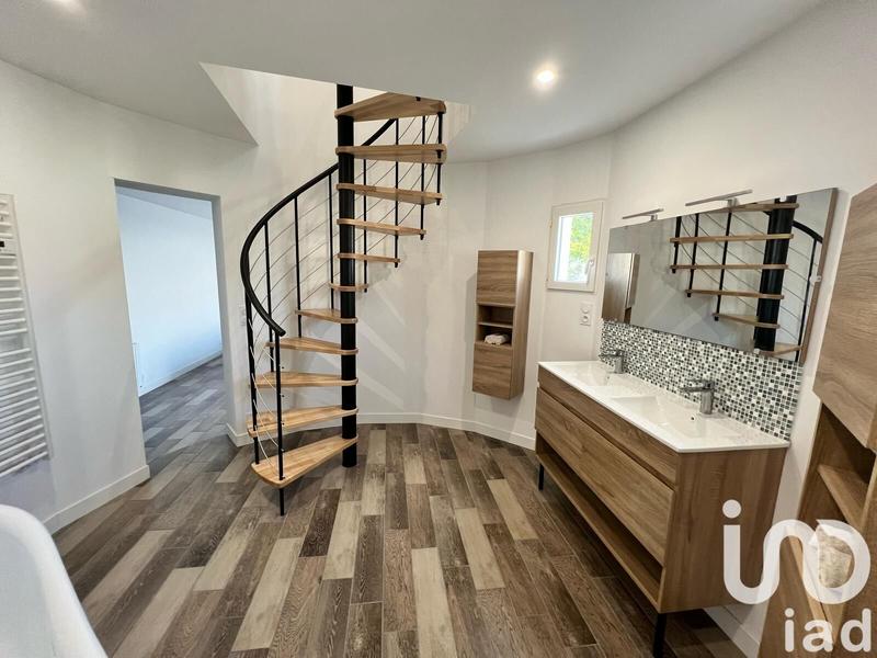 Maison - 236 m² - 9 pièces