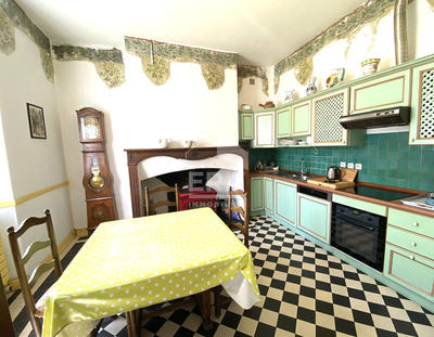 Maison - 163 m² - 6 pièces