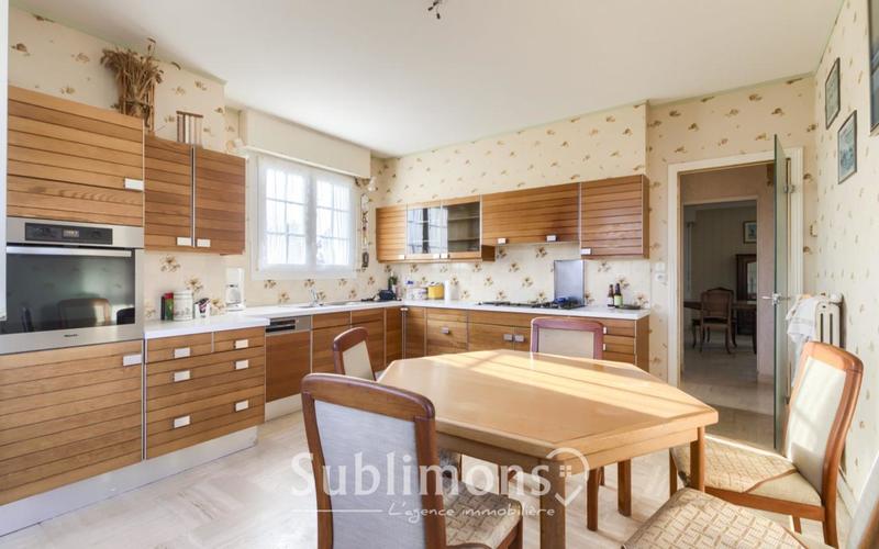 Maison ancienne - 184 m² - 7 pièces