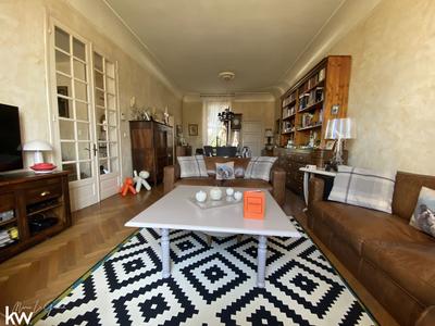 Maison de ville - 208 m² - 7 pièces