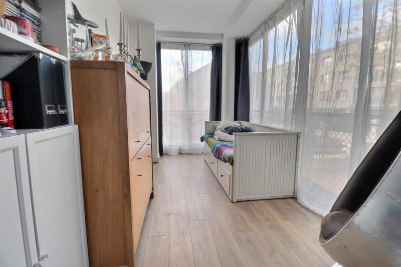 Appartement - 100 m² - 4 pièces