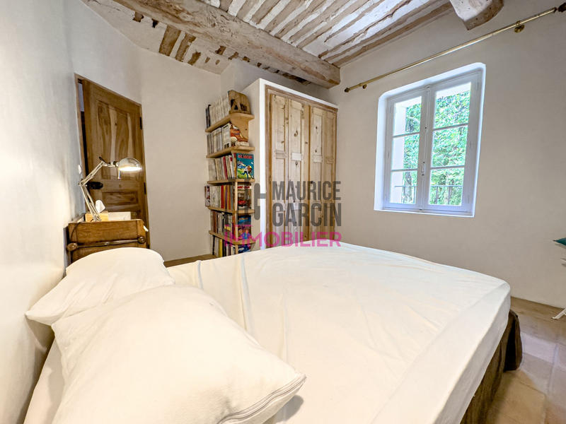 Maison - 227 m² - 8 pièces