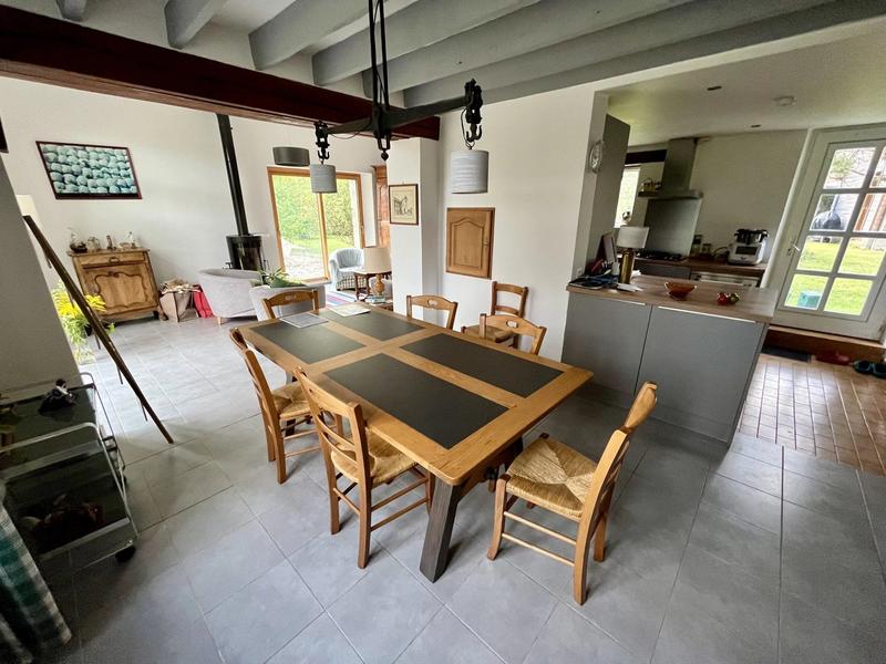 Maison - 151 m² - 8 pièces