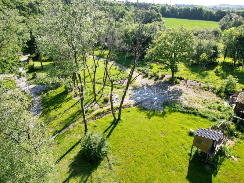 Propriété - 236 m² - 8 pièces