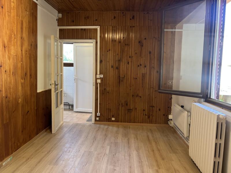 Maison - 200 m² - 8 pièces