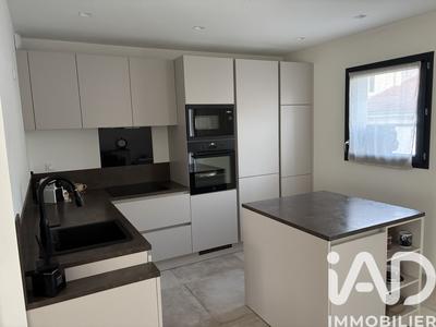 Maison - 92 m² - 4 pièces