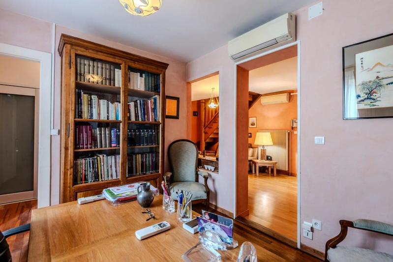 Maison en pierre - 200 m² - 7 pièces