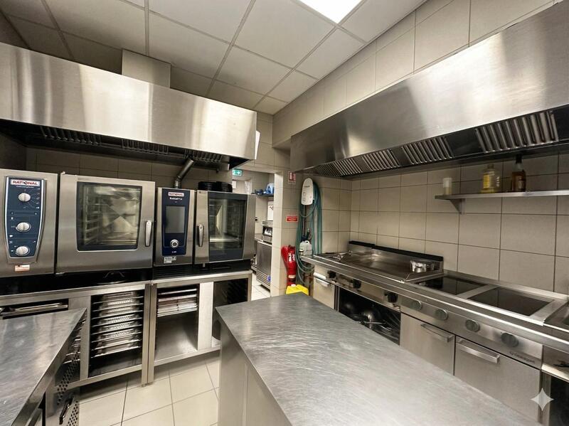 Local commercial - 168 m² - 2 pièces