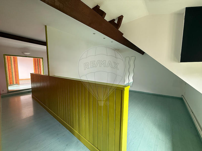 Maison - 180 m² - 8 pièces