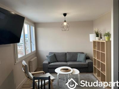 Appartement - 70 m² - 4 pièces