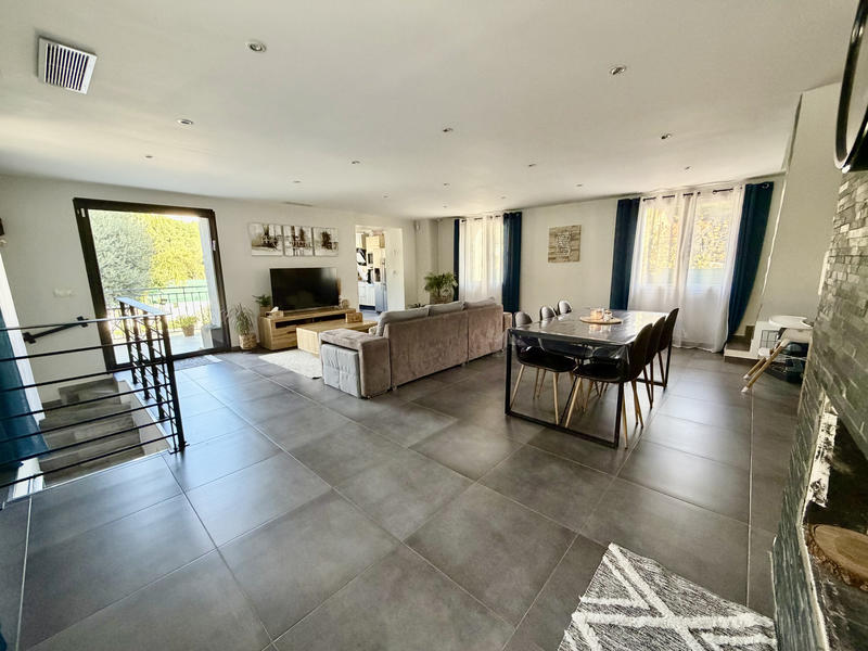 Maison - 170 m² - 6 pièces