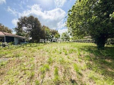 Terrain constructible - 800 m²