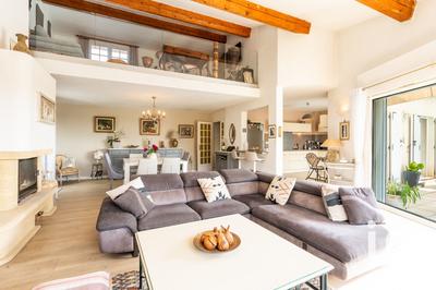 Maison - 200 m² - 6 pièces