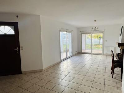 Maison traditionnelle - 85 m² - 3 pièces