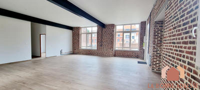 Loft - 126 m² - 4 pièces