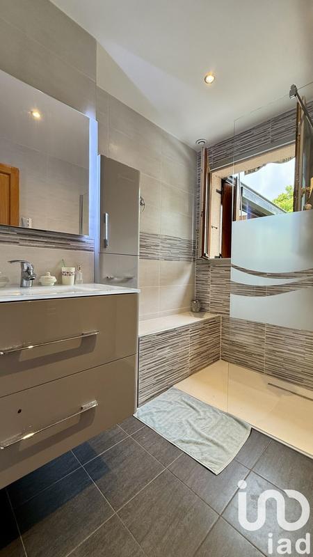 Maison - 106 m² - 4 pièces