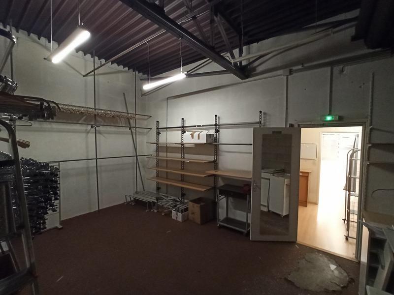 Local commercial - 128 m²