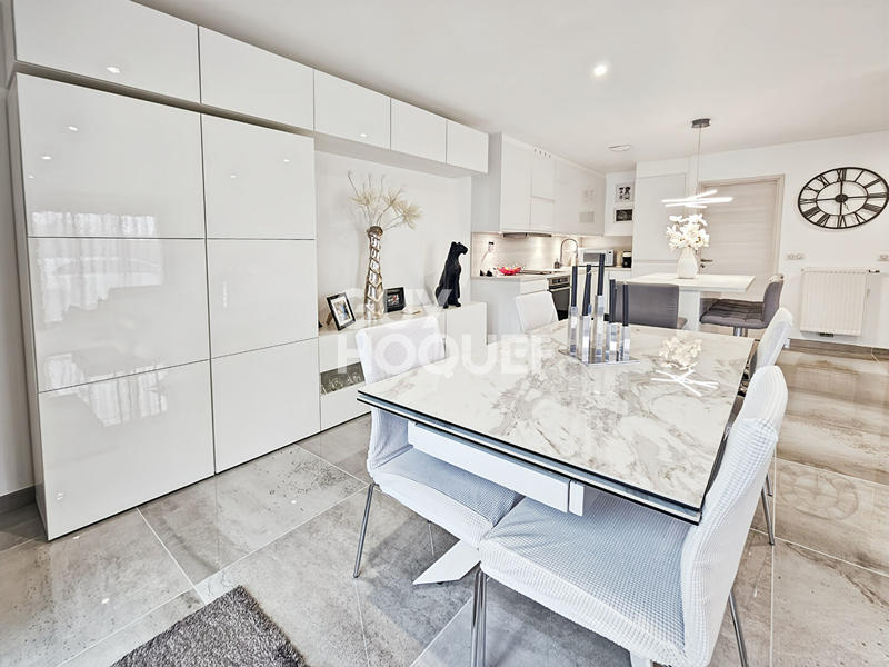 Maison - 144 m² - 5 pièces