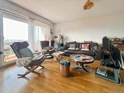 Appartement - 98 m² - 3 pièces