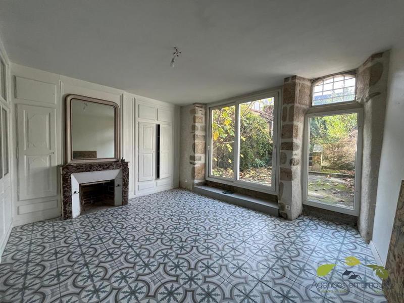 Maison - 222 m² - 7 pièces