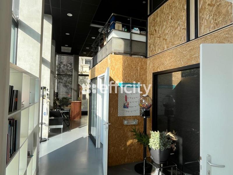 Bureau - 230 m² - 8 pièces