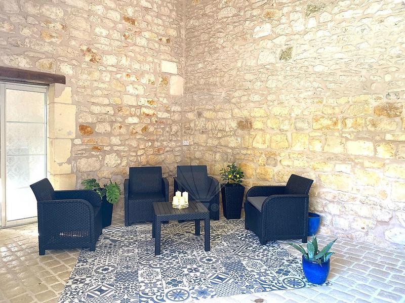 Maison - 245 m² - 8 pièces