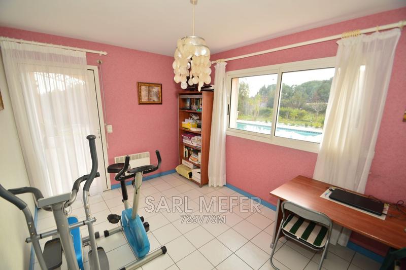 Maison - 232 m² - 7 pièces