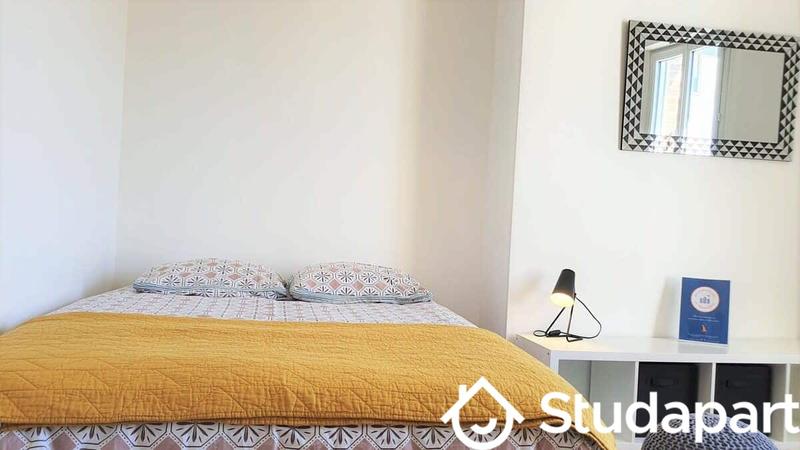 Chambre - 13 m² - 1 pièce