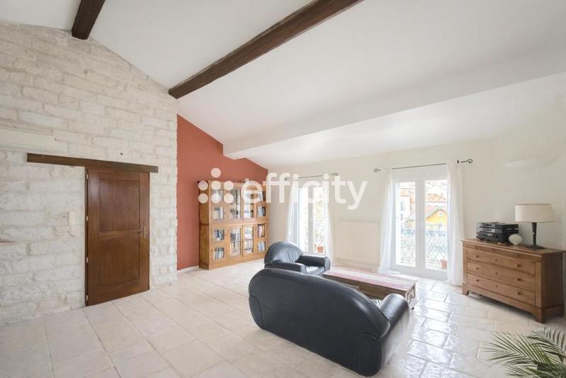 Appartement - 77 m² - 3 pièces