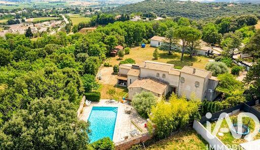 Maison - 199 m² - 8 pièces