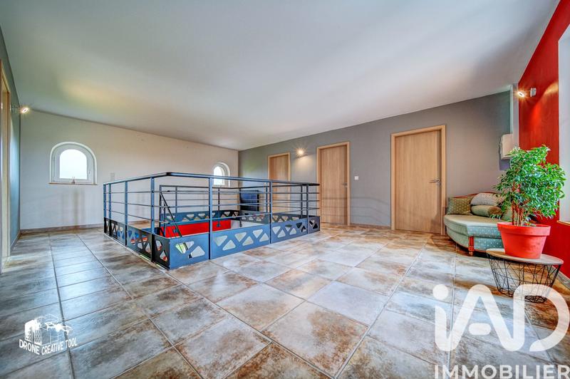 Maison - 274 m² - 8 pièces