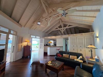 Villa - 256 m² - 6 pièces