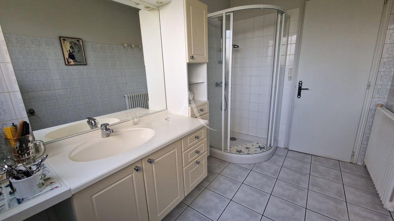 Maison - 94 m² - 5 pièces