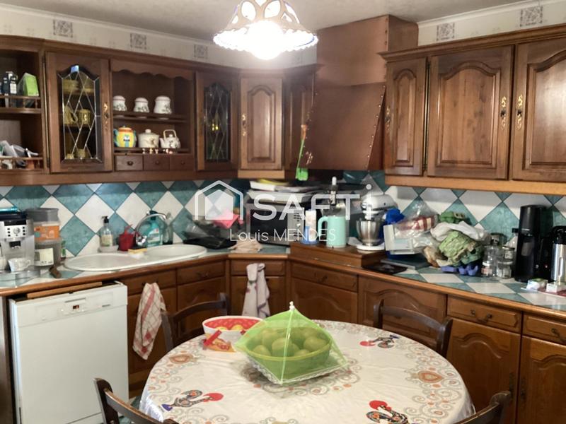 Maison - 203 m² - 8 pièces