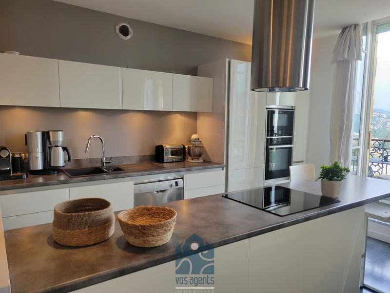 Appartement - 85 m² - 3 pièces