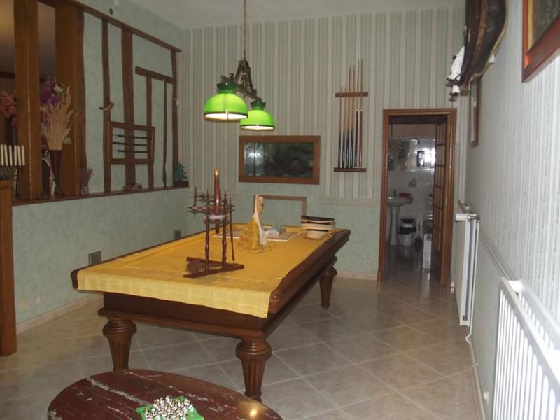 Maison - 268 m² - 8 pièces