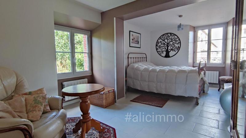 Maison - 165 m² - 6 pièces