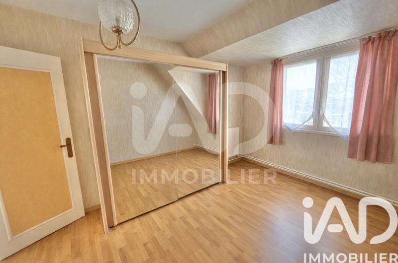 Maison - 92 m² - 5 pièces