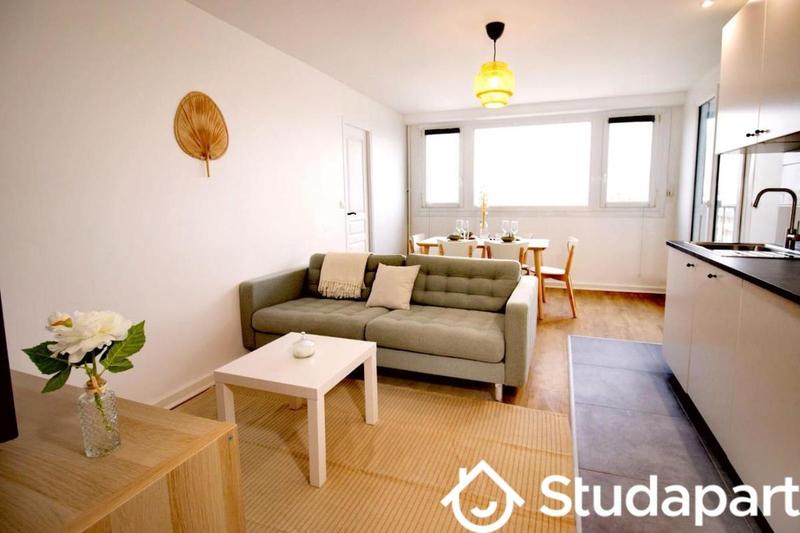 Chambre - 9 m² - 1 pièce