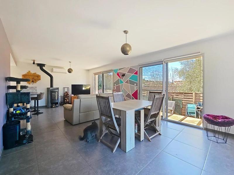 Maison - 94 m² - 4 pièces