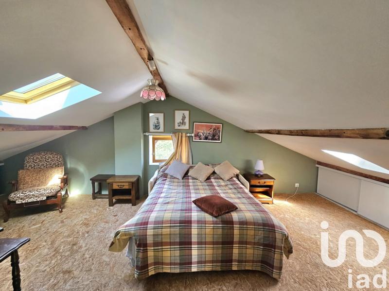 Maison - 220 m² - 8 pièces